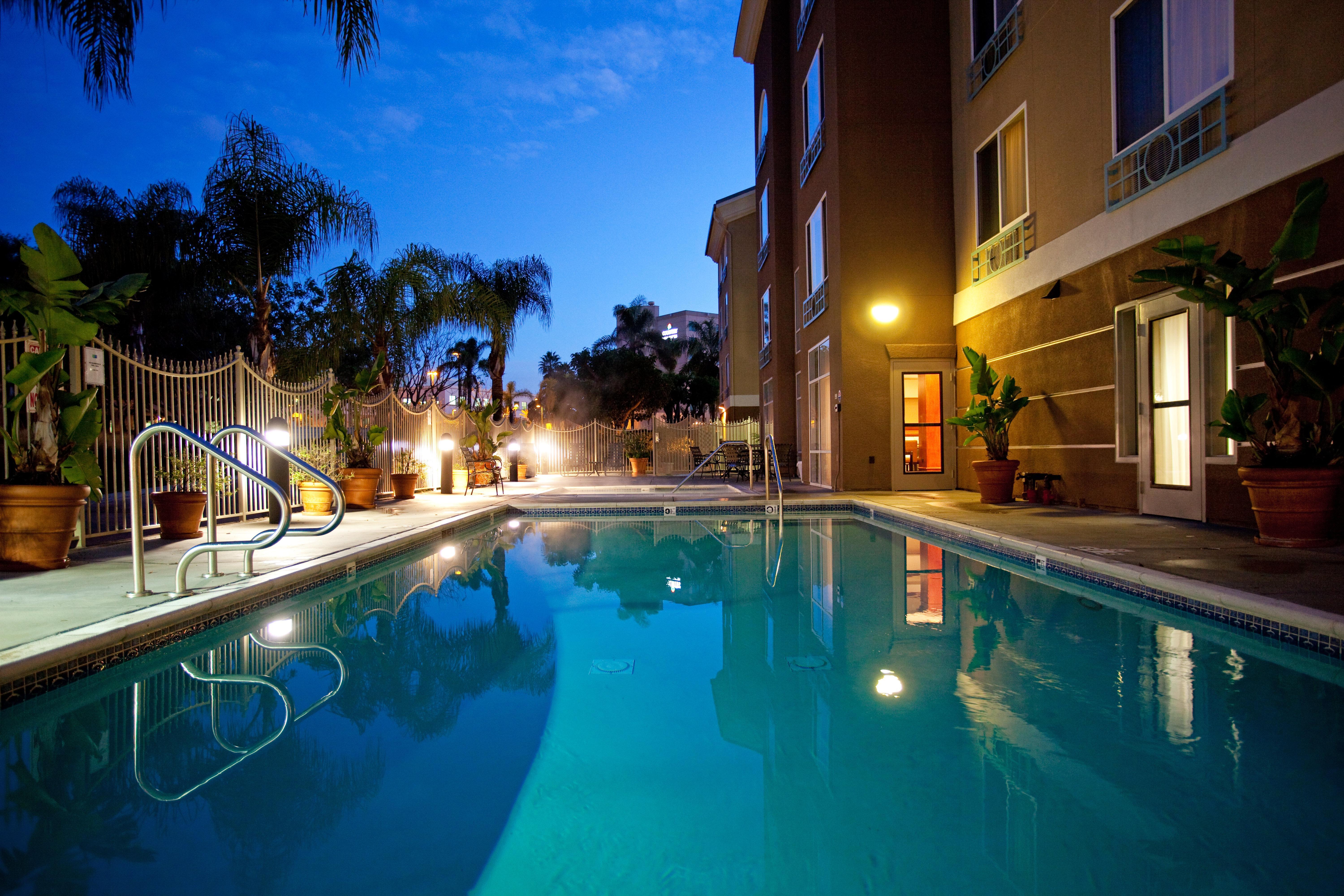 Holiday Inn Express San Diego - Sorrento Valley By Ihg Exterior foto