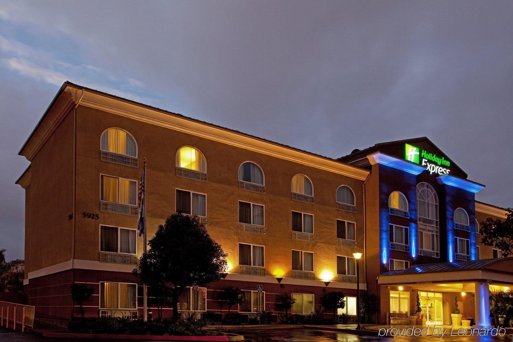 Holiday Inn Express San Diego - Sorrento Valley By Ihg Exterior foto